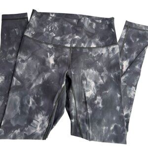 Lululemon legging Gray White.  Size Women's Medium